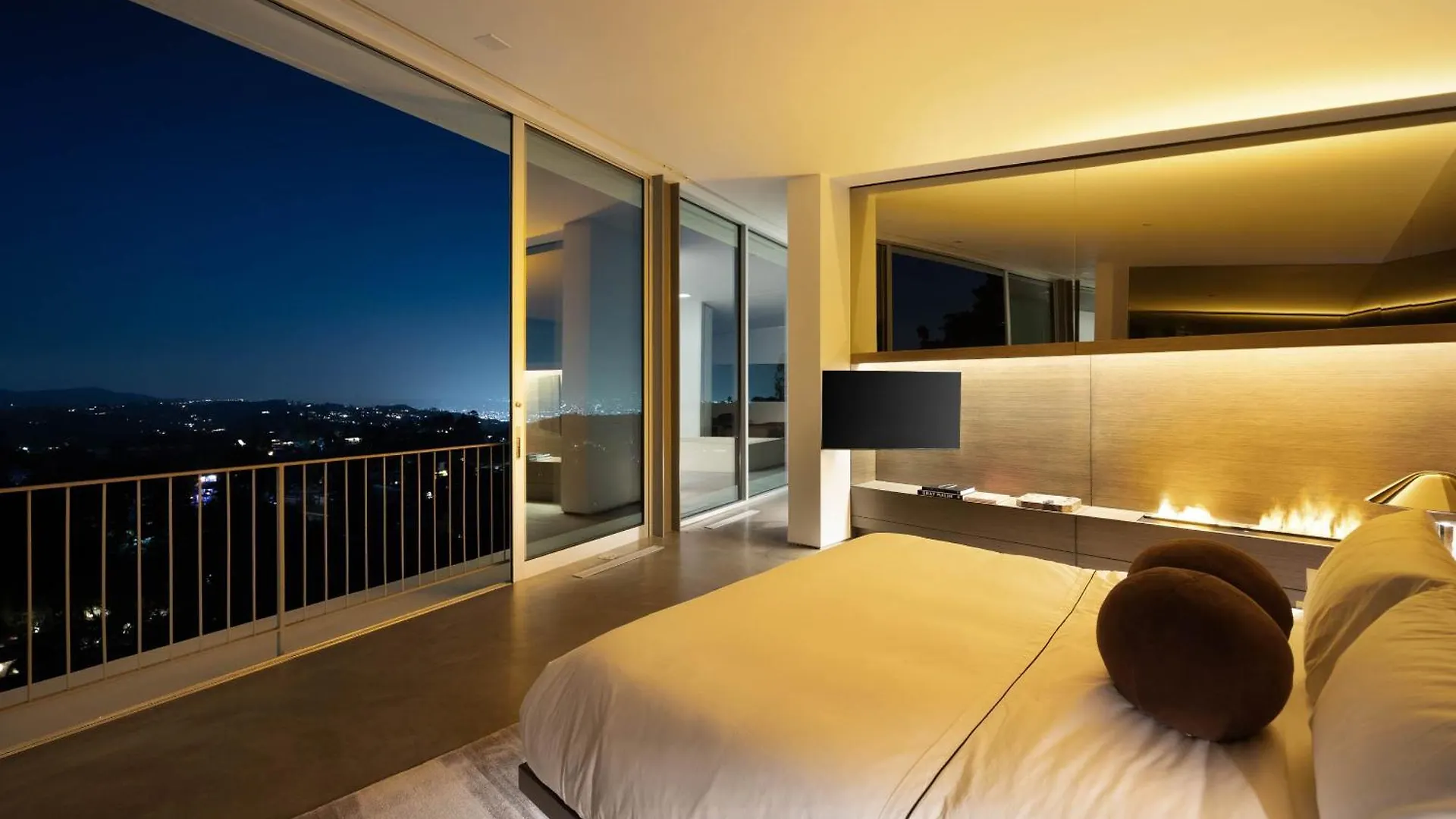 Eterne By Stay Awhile Villas Los Angeles United States